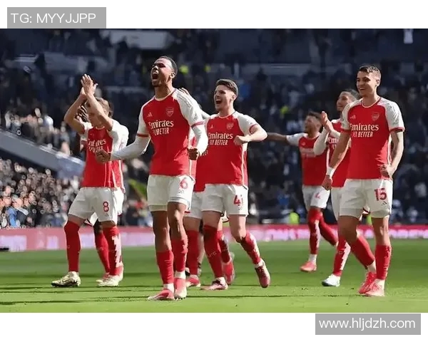 欧冠激战拜仁对决阿森纳两队巅峰对决引发球迷热议 欧冠激战拜仁对决阿森纳两队巅峰对决引发球迷热议